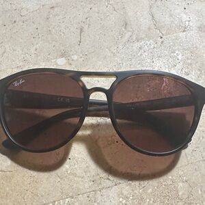 Ray-Ban Men's Brown and Gold Aviator-Style Sunglasses